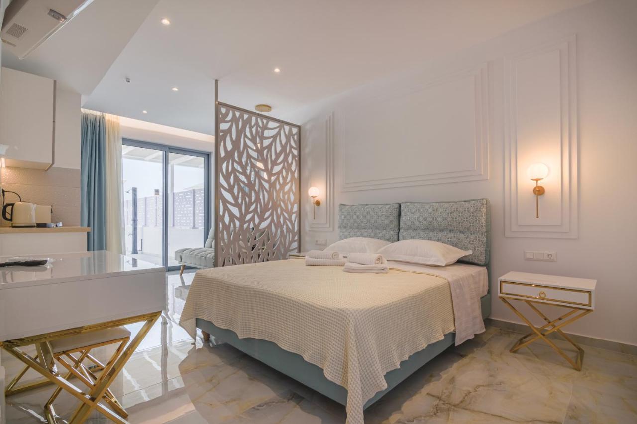 Dionisos Suites Lixouri Eksteriør billede