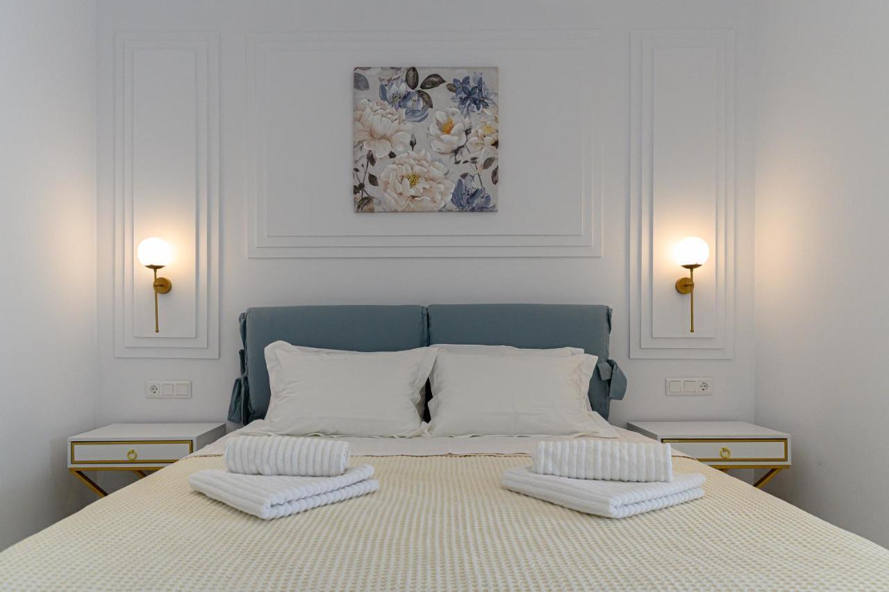 Dionisos Suites Lixouri Eksteriør billede