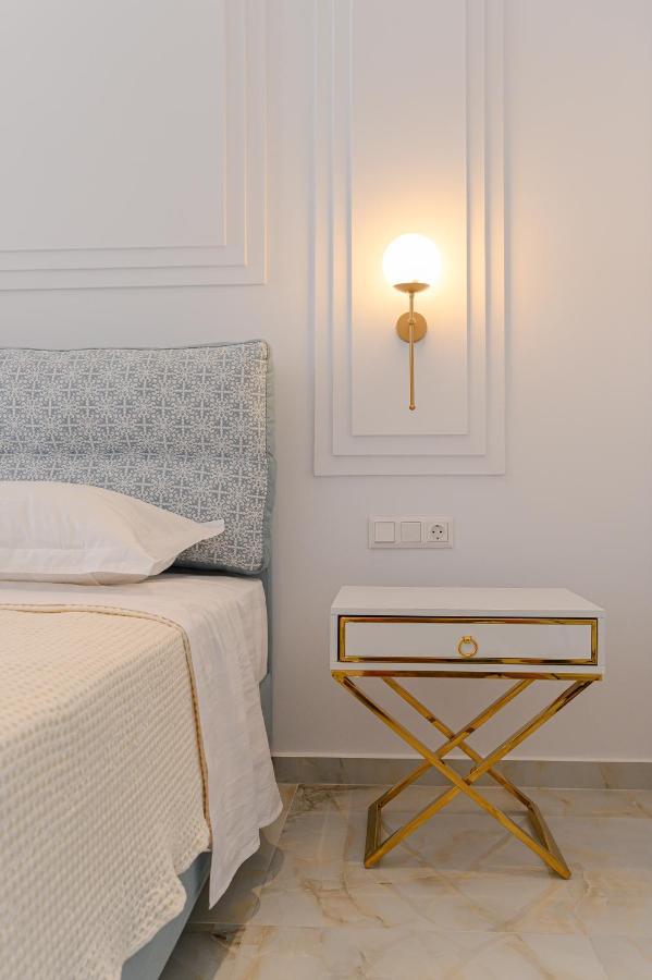 Dionisos Suites Lixouri Eksteriør billede